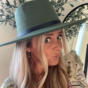 Felt green with leather strap fall hat
